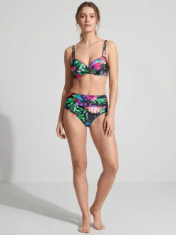 Actuelle Milah bikiniyläosa