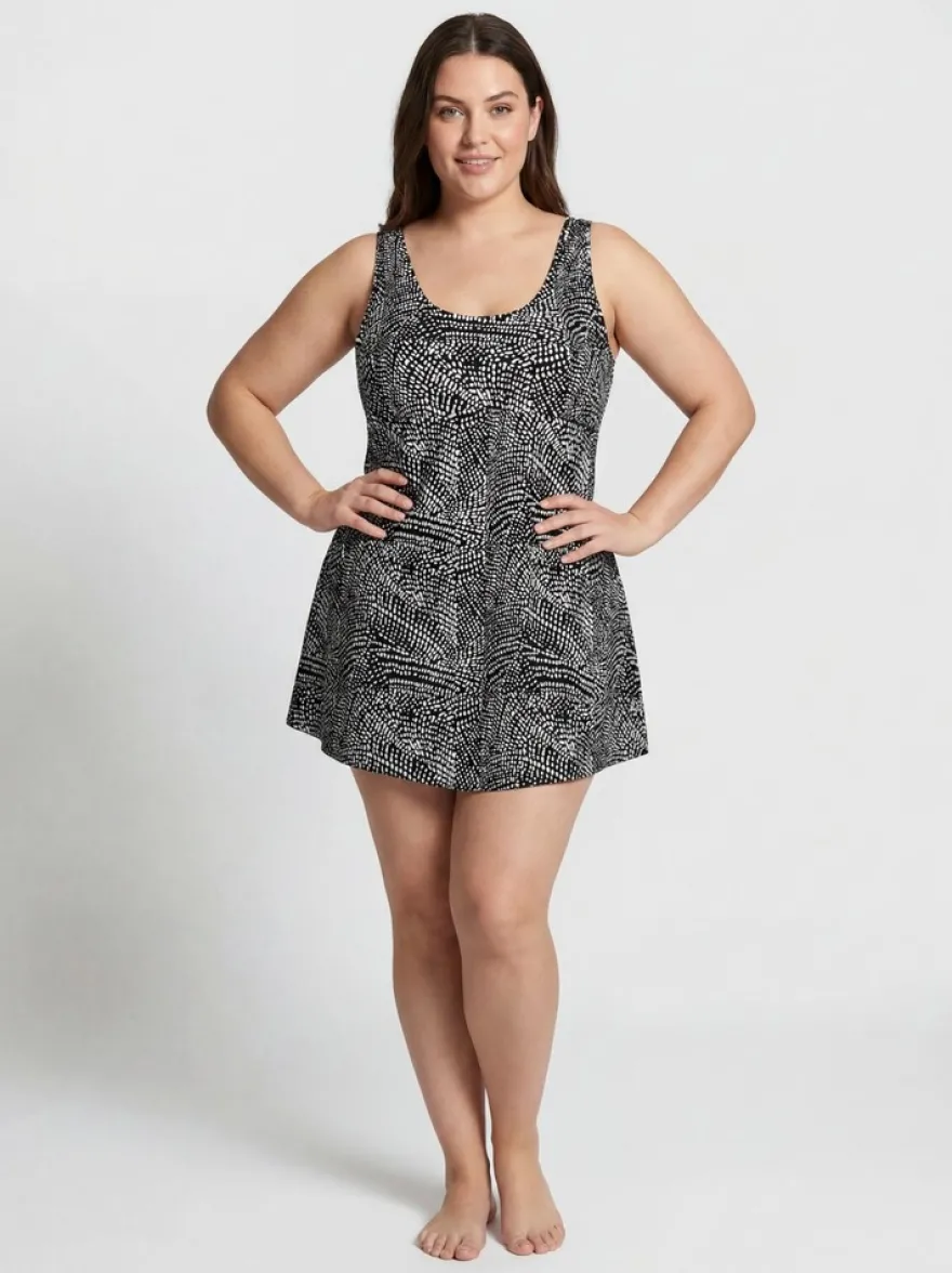 Actuelle uimapukumekko Shaina