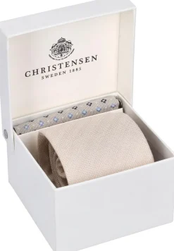 Amanda Christensen solmio ja taskuliina