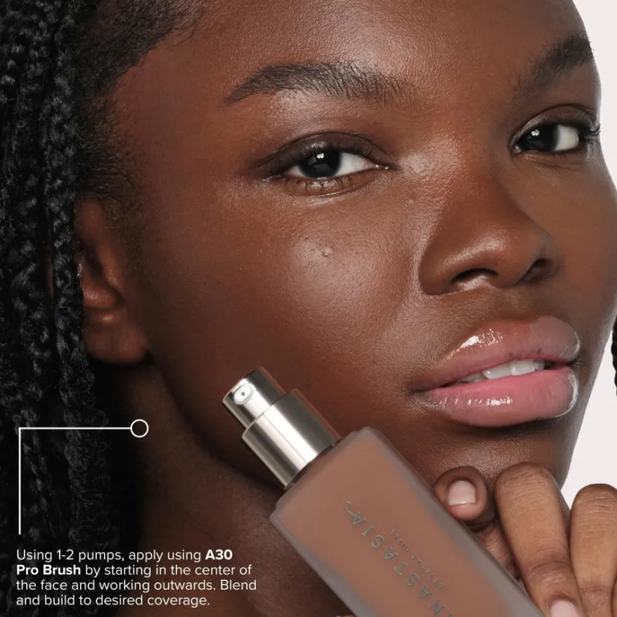 Anastasia Beverly Hills Impeccable Blurring Second-Skin Matte Foundation meikkivoide 35 ml
