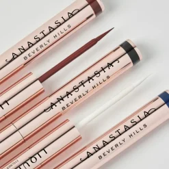 Anastasia Beverly Hills Liquid Eyeliner silmänrajauskynä 2,4 ml