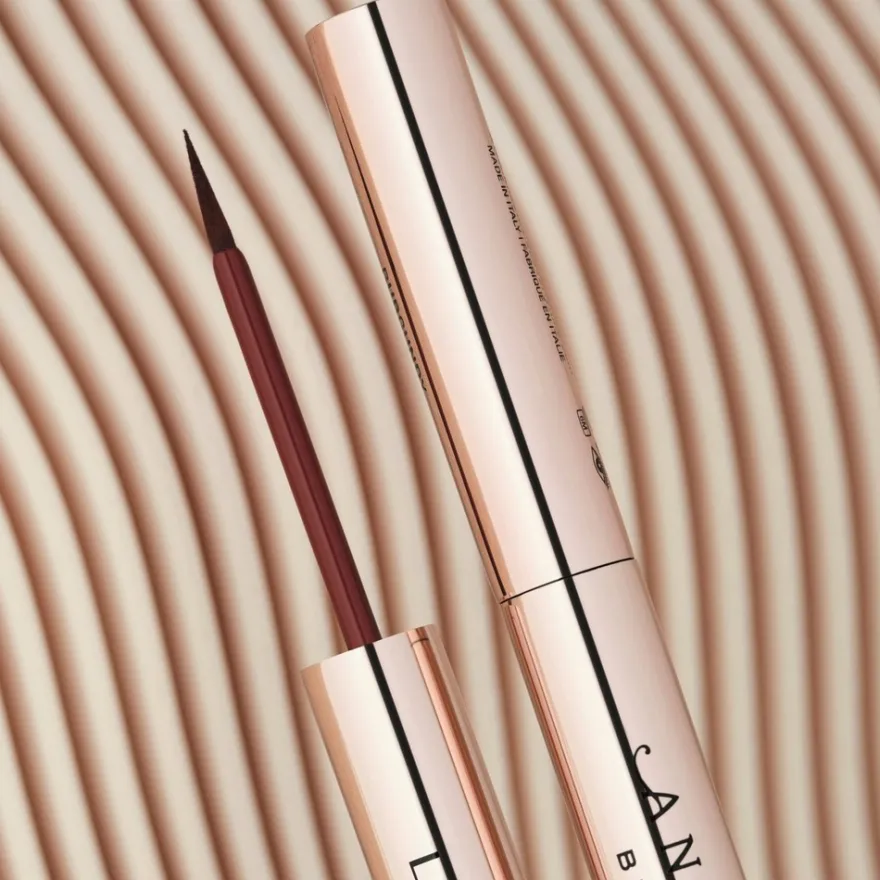 Anastasia Beverly Hills Liquid Eyeliner silmänrajauskynä 2,4 ml