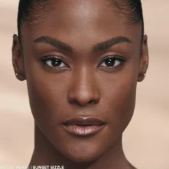 Anastasia Beverly Hills Smooth Blur Bronzer -aurinkopuuteri 9 g