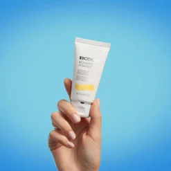 Biotherm Biomains Vitaminé Moisturizing Hand Cream käsivoide 50 ml