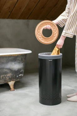 Brabantia pyykkikori korkkikansi 35L matt black