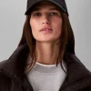 Calvin Klein Emblem print lippis