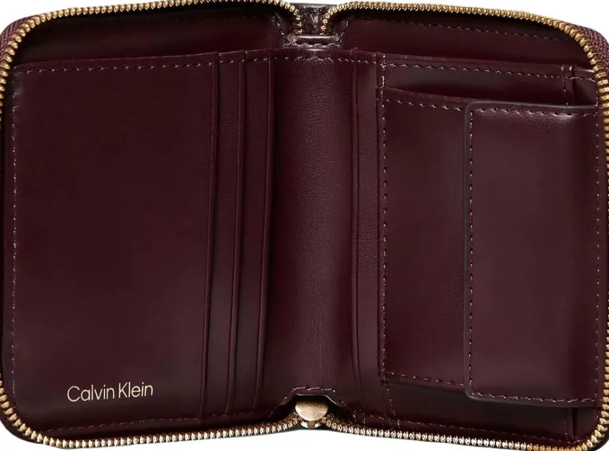 Calvin Klein lompakko Foil Logo zip around
