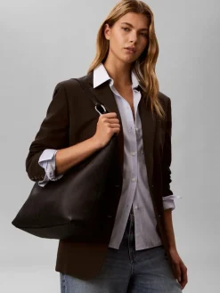 Calvin Klein Slouchy leather m olkalaukku