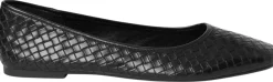 Carin Wester punottu ballerina