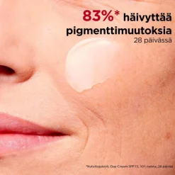 Clarins Super Restorative Day Cream SPF 15 päivävoide 50 ml