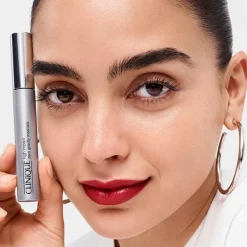 Clinique High Impact Zero Gravity ripsiväri 8 ml