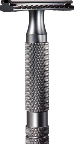 Dick Johnson Razor Aiguise Black partahöylä