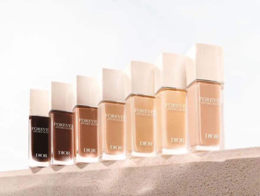 DIOR Forever Hydra Nude 24-Hour Natural Perfection and 48-Hour Hydration Foundation meikkivoide 30 ml