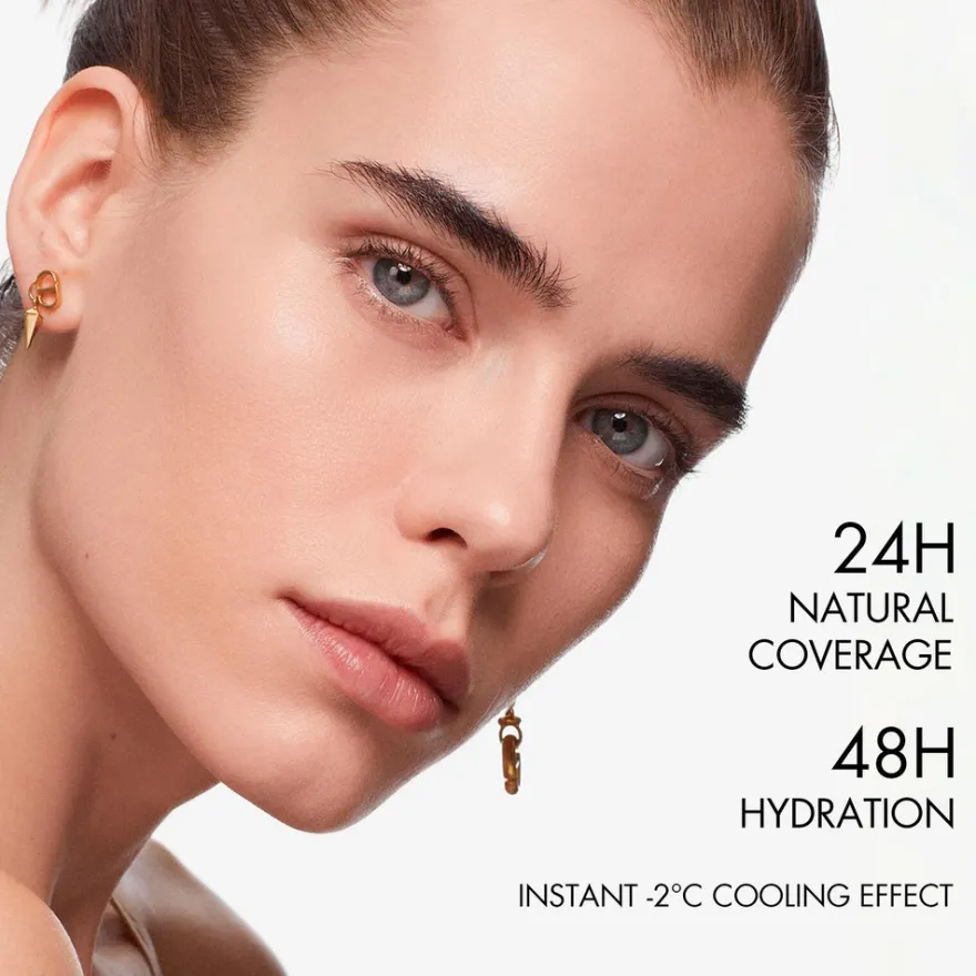 DIOR Forever Hydra Nude 24-Hour Natural Perfection and 48-Hour Hydration Foundation meikkivoide 30 ml