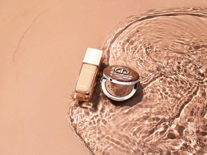 DIOR Forever Hydra Nude 24-Hour Natural Perfection and 48-Hour Hydration Foundation meikkivoide 30 ml