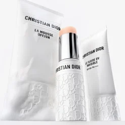 DIOR Hydrating Invisible UV Fluid SPF 50+ PA++++ Invisible UV Protection Fluid aurinkosuoja 30 ml