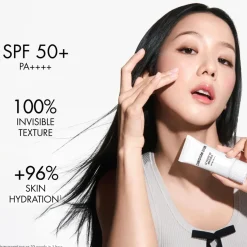 DIOR Hydrating Invisible UV Fluid SPF 50+ PA++++ Invisible UV Protection Fluid aurinkosuoja 30 ml