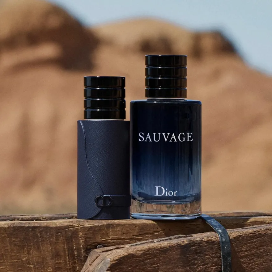 Dior Sauvage Spray For The Wild Eau de Toilette Limited Edition Bottle and Case 30 ml tuoksu + kotelo