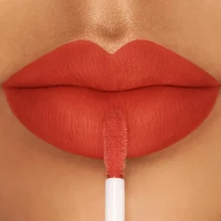 Dolce & Gabbana Everkiss Soft Matte Liquid Lipstick huulipuna 5 ml
