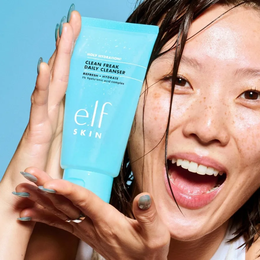 e.l.f. Holy Hydration! Clean Freak Daily Cleanser -puhdistustuote 162 ml