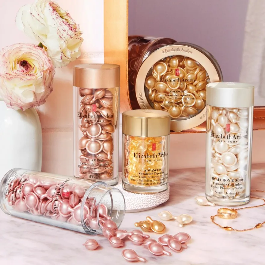 Elizabeth Arden Renewal Serum Vitamin C Ceramide Capsules C-vitamiini kapselit 30 kpl