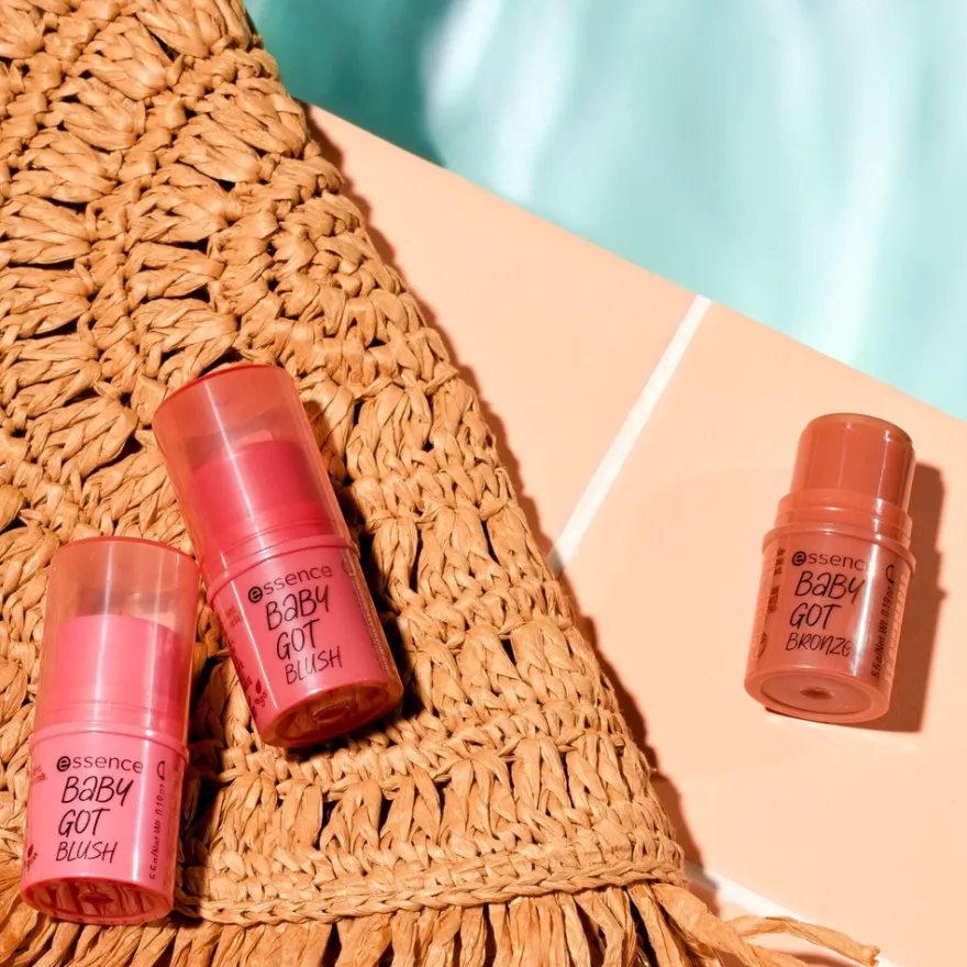 essence baby got blush 30 rosé all day 5.5 g