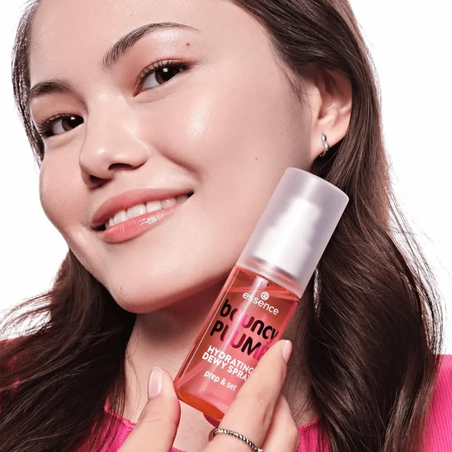 essence bouncy PLUMP HYDRATING DEWY SPRAY 50 ml