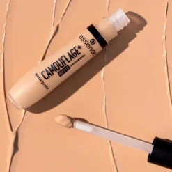 essence CAMOUFLAGE+ MATTE concealer 90 8 ml