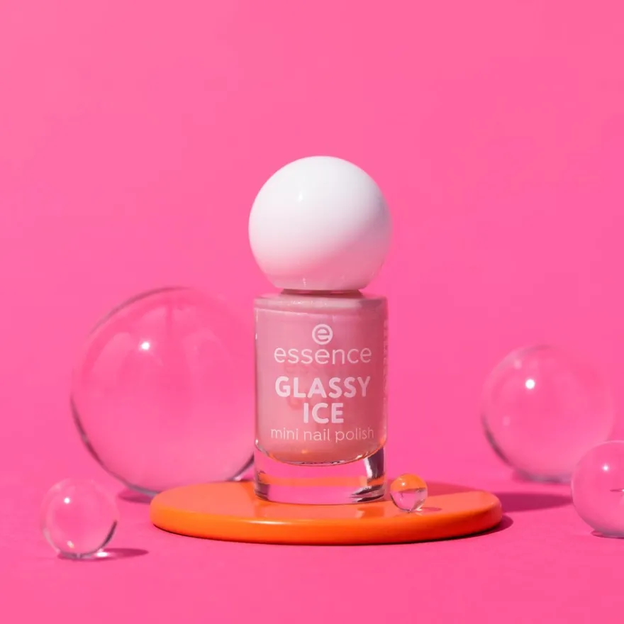 essence GLASSY ICE mini nail polish 09 5 ml