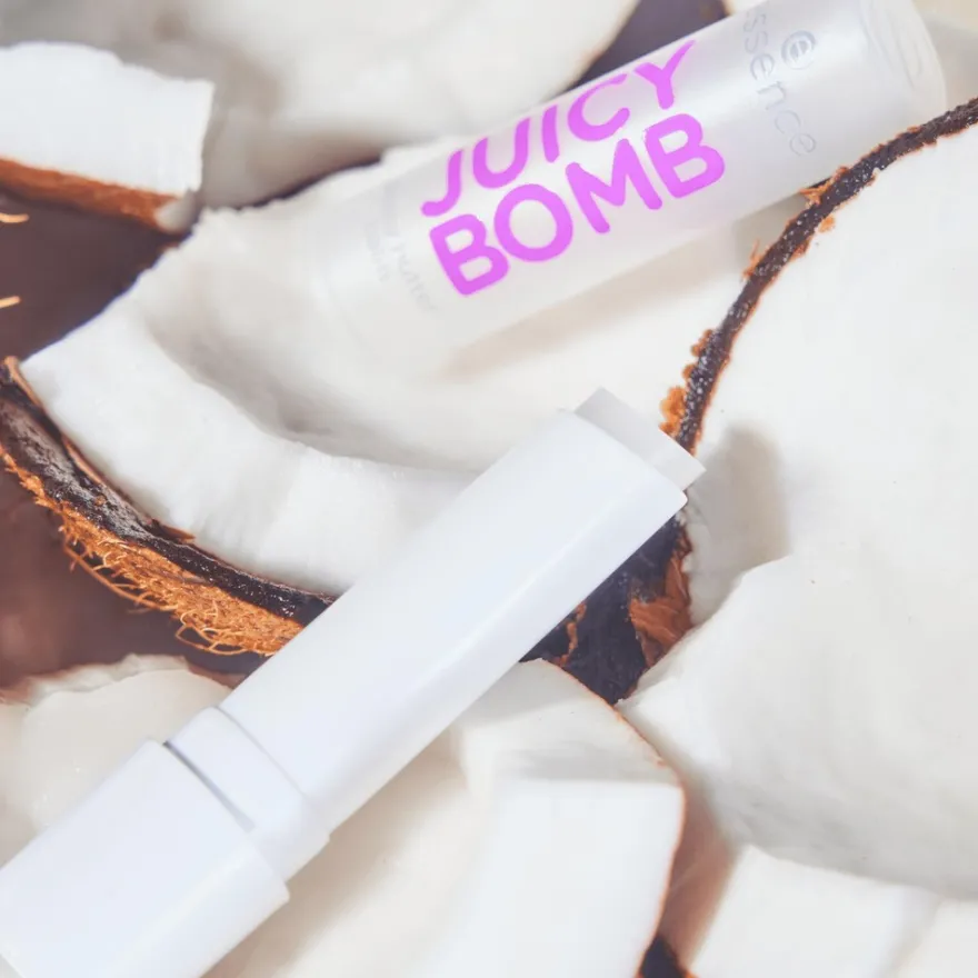 essence JUICY BOMB glossy butter balm 06 Wake Me Up Before You Coco 2.5 g