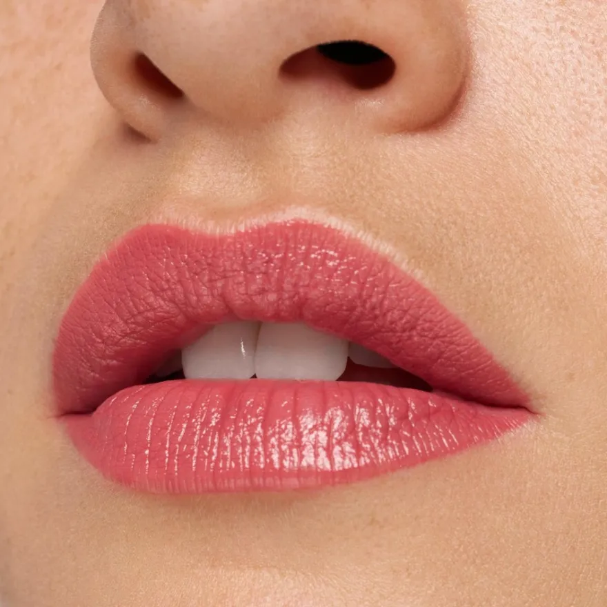 essence satin GLOW luminous shine lipstick 02 Blushin It 3.5 g