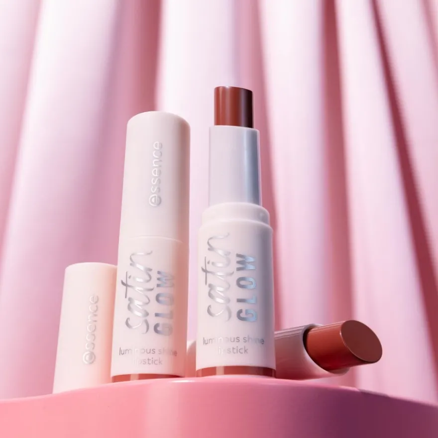 essence satin GLOW luminous shine lipstick 02 Blushin It 3.5 g
