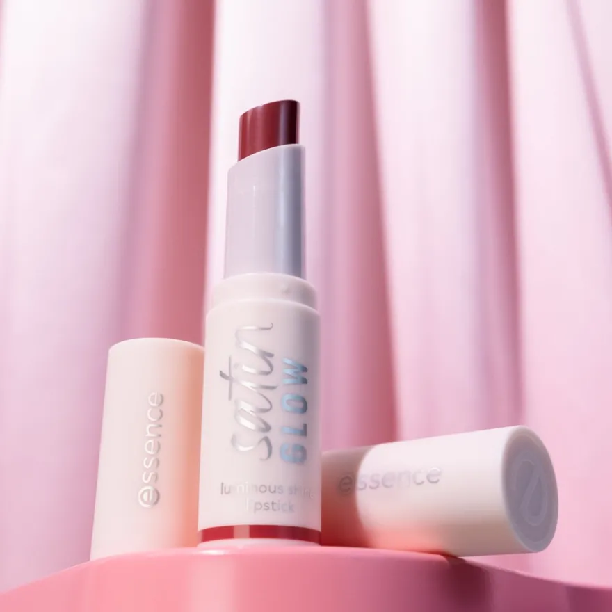 essence satin GLOW luminous shine lipstick 02 Blushin It 3.5 g