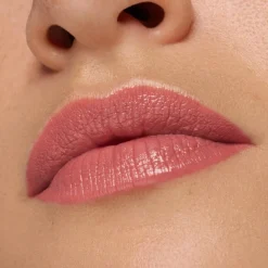 essence satin GLOW luminous shine lipstick 02 Blushin It 3.5 g