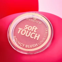 essence soft TOUCH BOUNCY BLUSH 20 electric peony 5 g