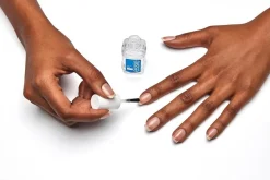 essie All-in-One -kynsihoitotuote 13,5ml