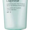 Estée Lauder DayWear Multi-Protection Anti-Oxidant Sheer Tint Release Moisturiser SPF 15 sävyttävä päivävoide 30 ml