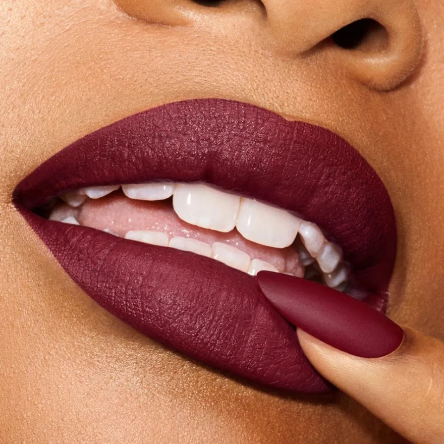 Estée Lauder Pure Color Explicit Vellum Matte Lipstick huulipuna 0,7 g