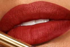 Estée Lauder Pure Color Explicit Vellum Matte Lipstick huulipuna 0,7 g