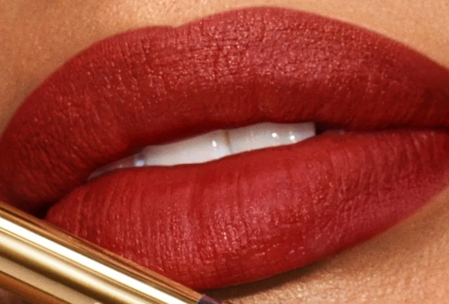 Estée Lauder Pure Color Explicit Vellum Matte Lipstick huulipuna 0,7 g
