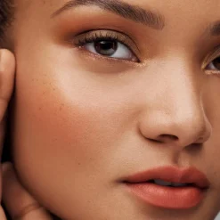 Estée Lauder The Sculpting Blush poskipuna 7 g