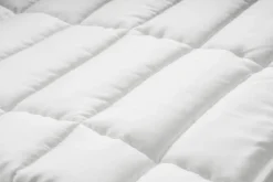 Familon Lux Light -peitto, 150x200 cm