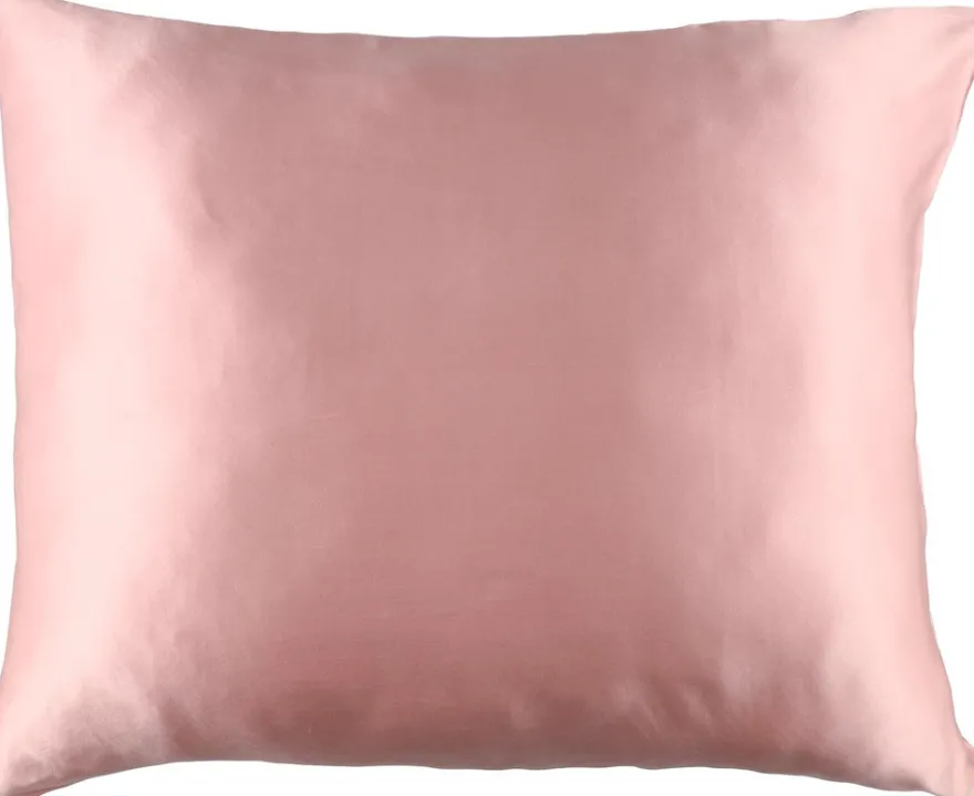 Fanni K Tyynyliina Silk 50x60 cm vaaleanpunainen