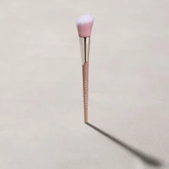 FENTY BEAUTY Brush & Tools Blush Brush 155 sivellin