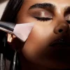 Fenty Beauty Brush & Tools Cheek-hugging Bronzer Brush sivellin