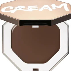Fenty Beauty Cheeks Out Freestyle Cream Bronzer voidemainen aurinkopuuteri 6,23 g