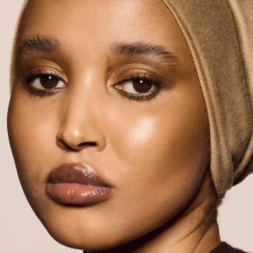 Fenty Beauty Cheeks Out Freestyle Cream Bronzer voidemainen aurinkopuuteri 6,23 g