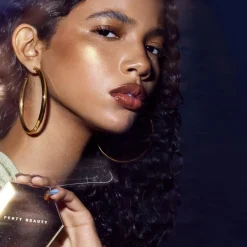Fenty Beauty Diamond Bomb All Over Diamond Veil hohdepuuteri 8 g