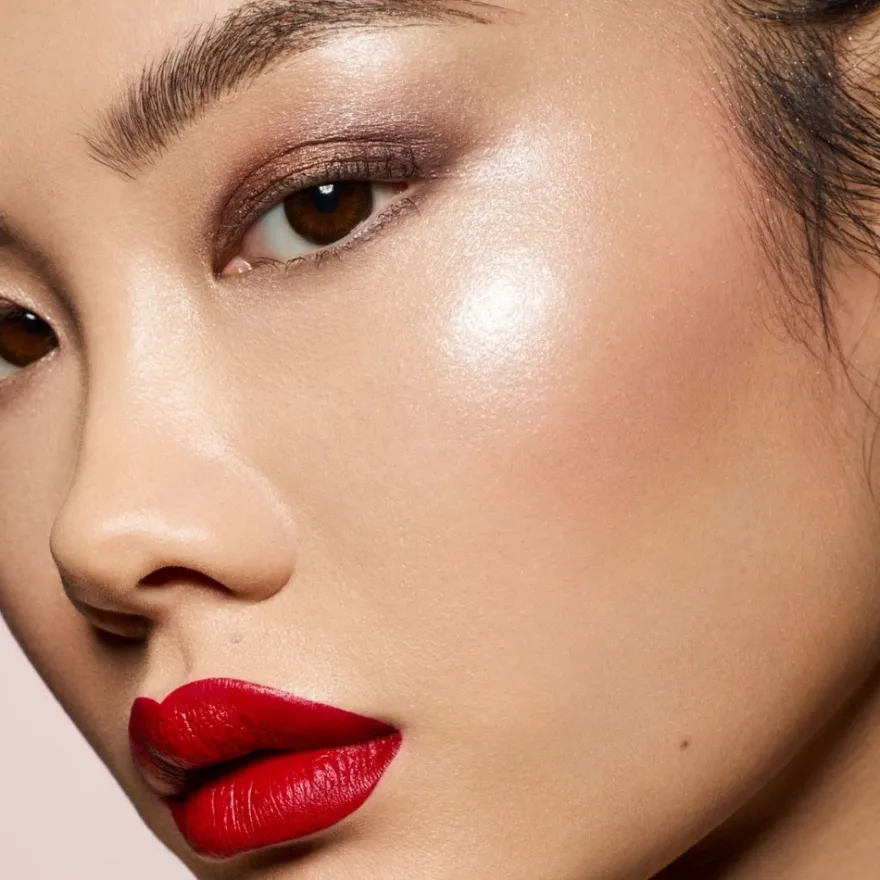 Fenty Beauty Diamond Bomb All Over Diamond Veil hohdepuuteri 8 g