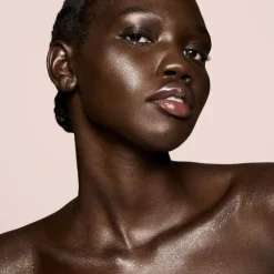 Fenty Beauty Diamond Bomb All Over Diamond Veil hohdepuuteri 8 g